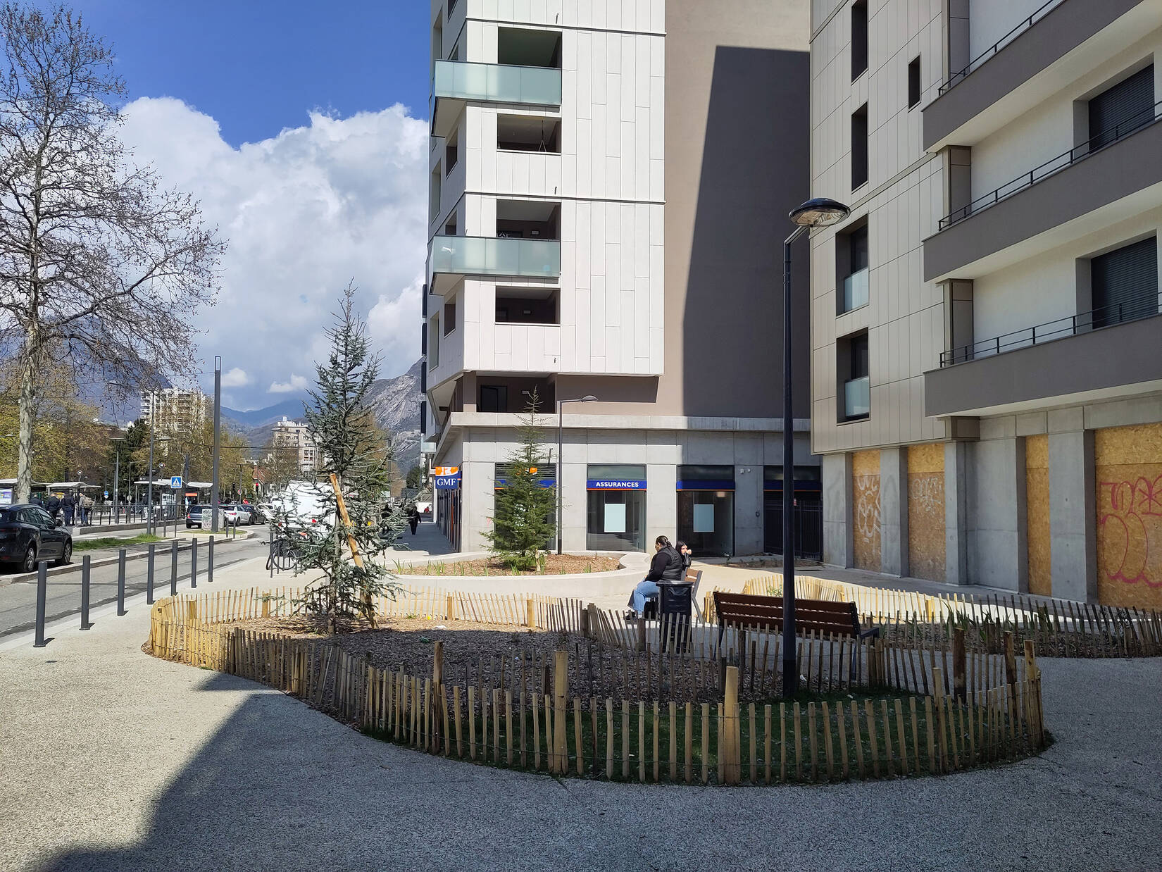 Aménagement des espaces publics et des jardins en coeur d‘îlot de l‘opération Libre-Cours