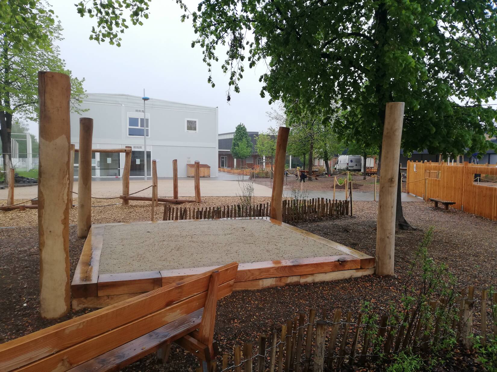 Cour d'école maternelle et élémentaire Stoskopf