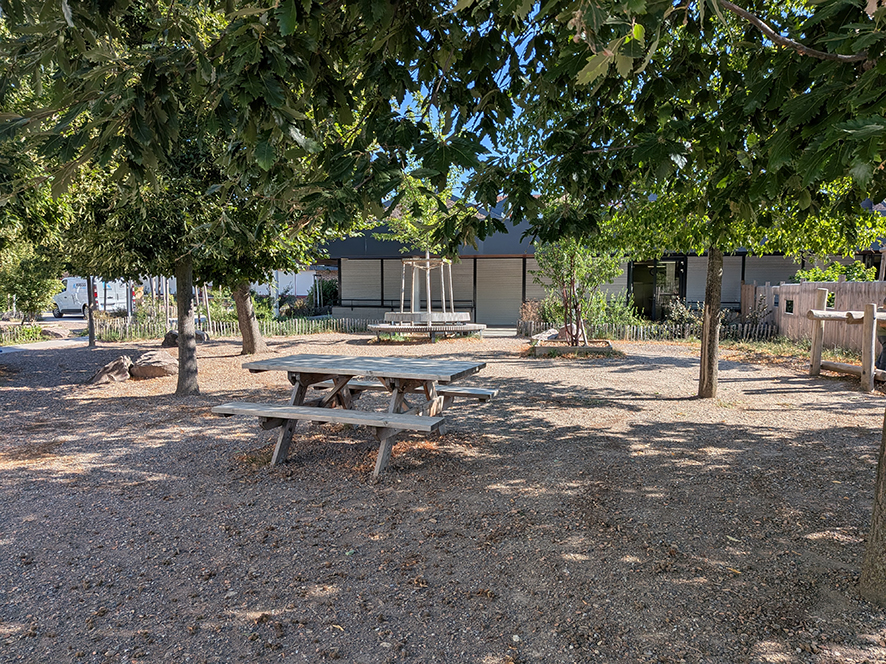 Cour d'école maternelle et élémentaire Stoskopf