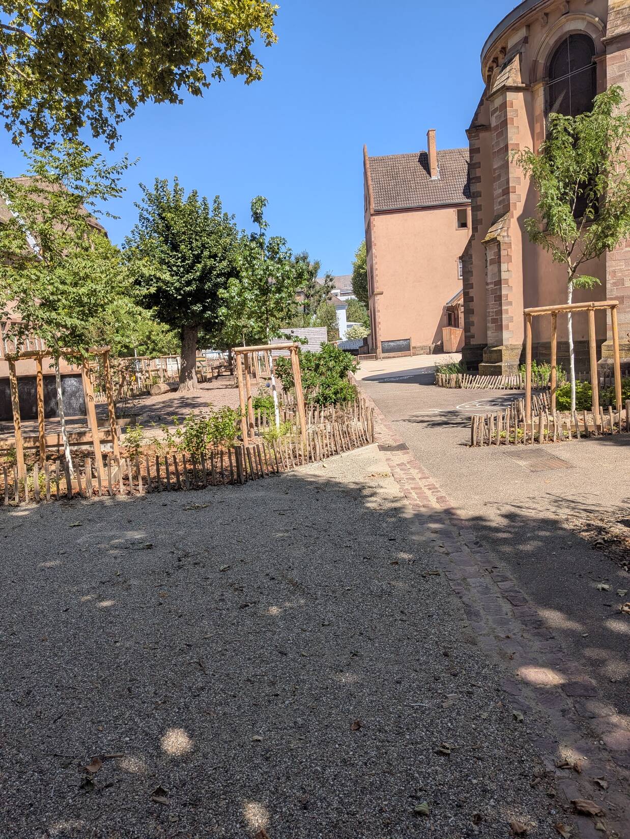 Cour école maternelle Camille Claus